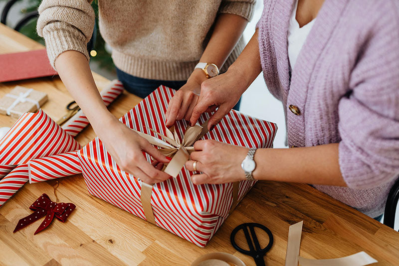 The Ultimate Gift-Giving Guide for the Whole Family: Thoughtful Ideas for Moms, Dads, Siblings, and Grandparents